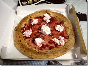 いちごのデザートピッツァ（1,300円）
